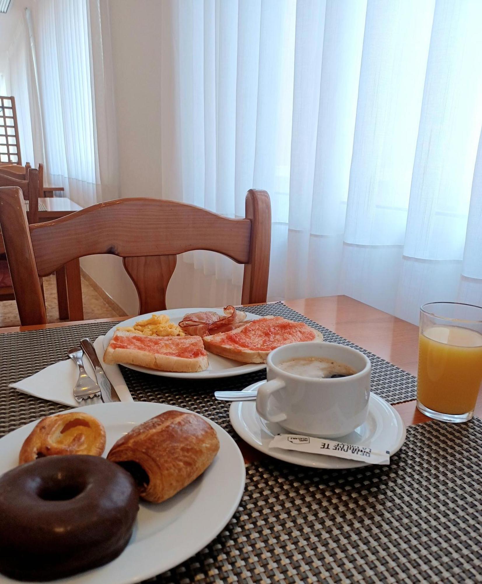 Montsia Hotel 2*